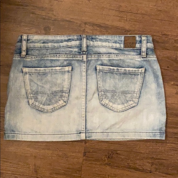 AE skirt size 2 - Picture 3 of 3